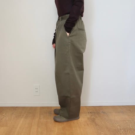 TISSU コットンリネンタックテーパードパンツ