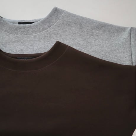 TRAVAIL MANUEL コットンダンボールプルオーバー