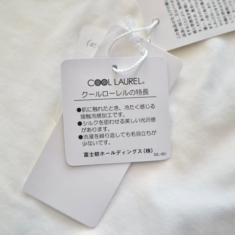 universal tissu モックネックTシャツ