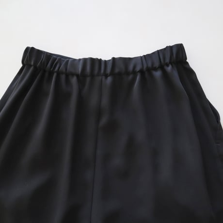 utilite 2タックパンツ