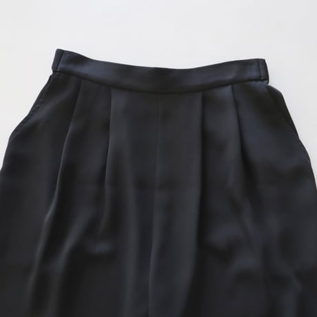 utilite 2タックパンツ