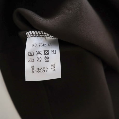 TRAVAIL MANUEL コットンダンボールプルオーバー