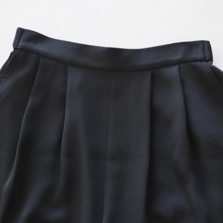 utilite 2タックパンツ