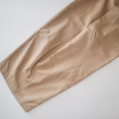 TISSU コットンリネンタックテーパードパンツ