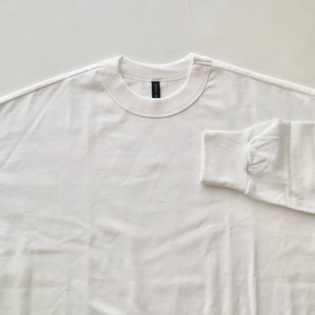 TRAVAIL MANUEL ミディ天竺バックラウンド長袖Tシャツ