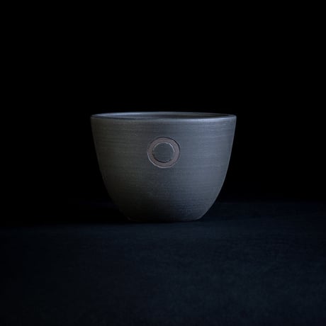 QUTOTEN. 円 -MADOKA- 黒釉