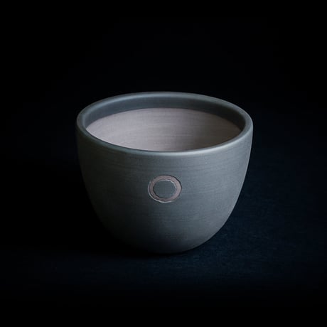 QUTOTEN. 円 -MADOKA- 黒釉