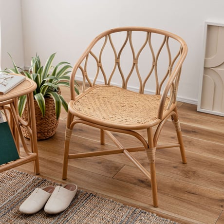ラタン素材の軽量チェア「Rattanme(ラタンム)」