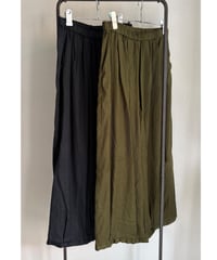 RÉAC / リネンレーヨン裾タックパンツ