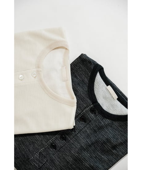 ULTERIOR W/C HONEYCOMB HENLEY - NECK TOP