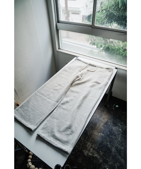 BISOWN LOOSE SWEAT PANTS