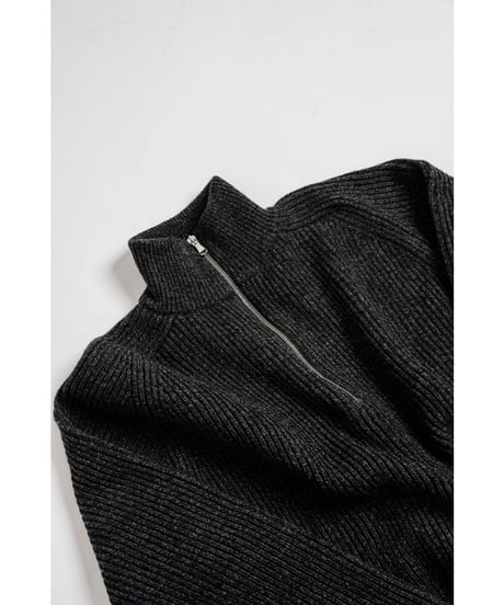 The CLASIK HARF ZIP RIB JUMPER LAMS WOOL