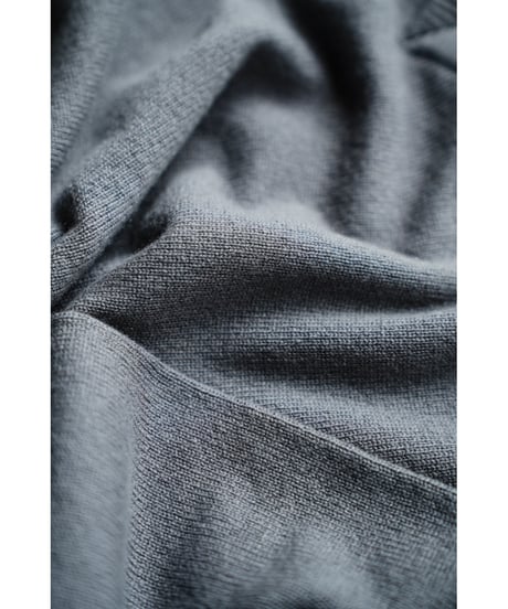 ENCOMING KNITTED V NECK JUMPER