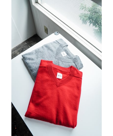 BISOWN CASHMERE B V NECK