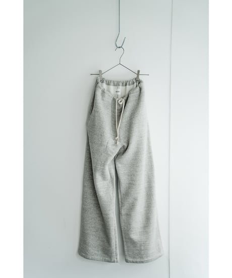 BISOWN LOOSE SWEAT PANTS