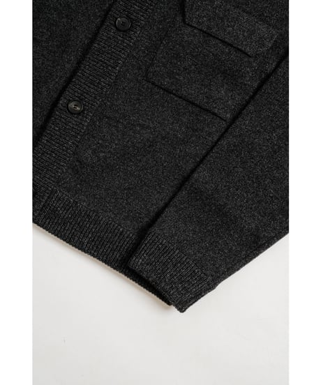 The CLASIK CREW NECK CARDIGAN