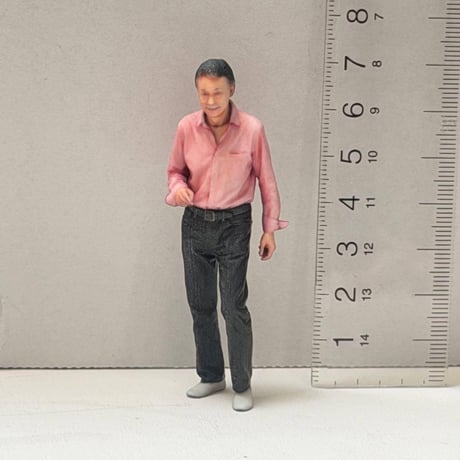 1/24 おじいさん　フィギュア ジオラマ ミニカーに　ドールハウスに　リアルフィギュア　ミニチュアイメージ　完成品