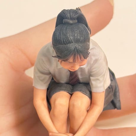 1/12 3996 フィギュア　女子高生　1/64より大　ミニチュア　ミニカーに　リアルフィギュア　ミニチュアイメージ
