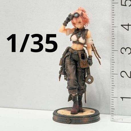1/35 異世界の女の子　フィギュア　完成品　ミニチュア　ミニチュアイメージ　リアルフィギュア　ミニカーに　ジオラマ