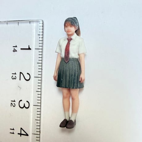 1/43 3978 女子高生　直立　フィギュア　ミニカーに　1/64より大　3D