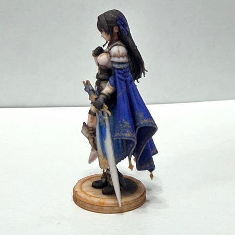 1/32 フィギュア ジオラマ　完成品　異世界の女の子　青マント　ジオラマに　ミニカーに　３Dフィギュア　リアルフィギュア