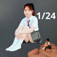 1/24 フィギュア　女子高生　体育座り　完成品　ミニチュア　ミニチュアイメージ　リアルフィギュア　３Dフィギュア