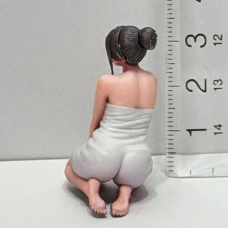 1/24 8009-13 フィギュア　完成品　1/64より大　ミニカーに　ミニチュアイメージ　リアルフィギュア