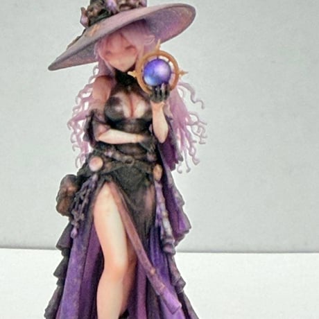 1/32 異世界の女の子　フィギュア　水晶　完成品　ミニチュア　1/64より大　ミニチュアイメージ　リアルフィギュア