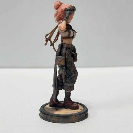 1/32 異世界の女の子　フィギュア　完成品　ミニカーに　ジオラマに リアルフィギュア　ミニチュアイメージ