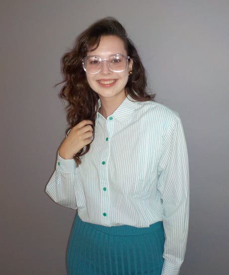 Pleated shirts / green stripe