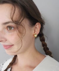 Gold ball earrings / pierce / gold