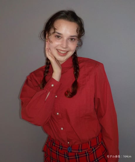 Pleated shirts / red