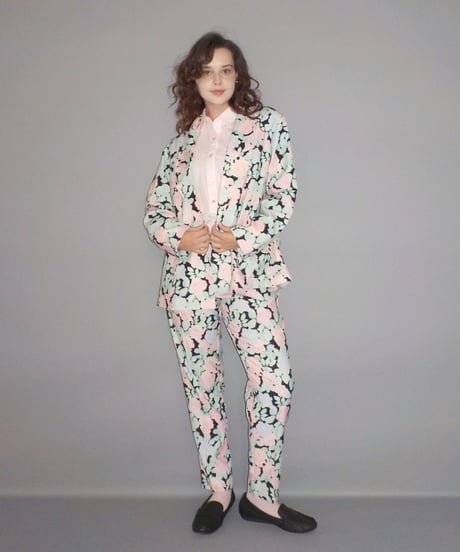 Tailored jacket / black floral