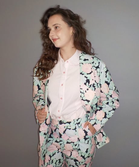 Tailored jacket / black floral