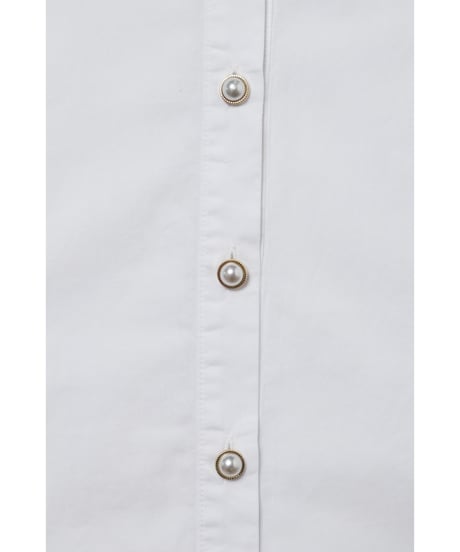Pleated shirts / white