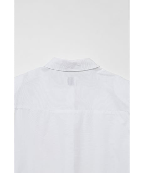 Pleated shirts / white