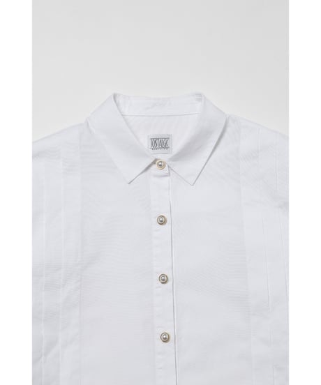 Pleated shirts / white