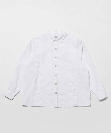 Pleated shirts / white