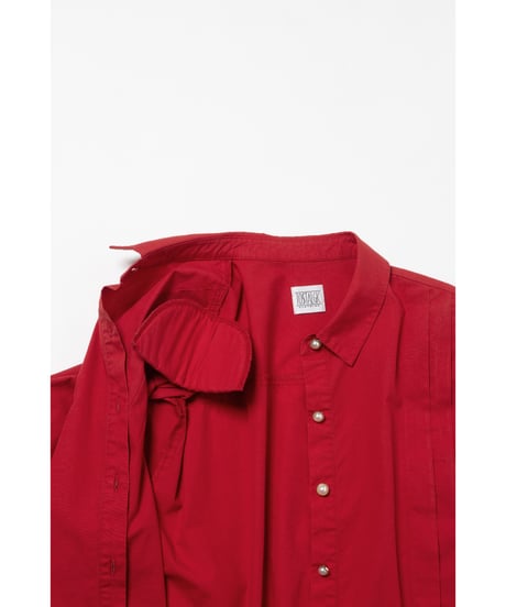 Pleated shirts / red