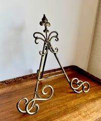 Fleur-de-lis Display Stand