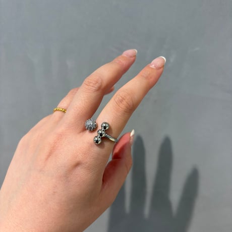 Orbit Ball Ring / stainless