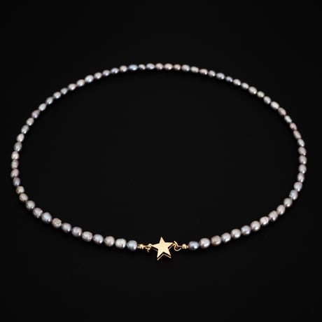 gray pearl necklace (silver/gold)
