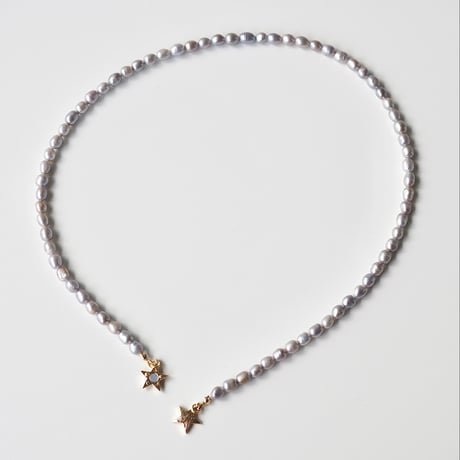 gray pearl necklace (silver/gold)
