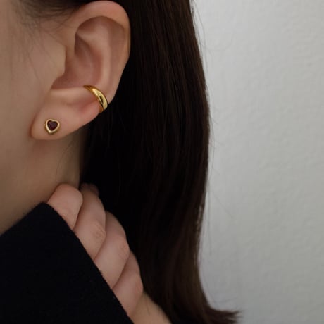 heart pierce (black zirconia/garnet)