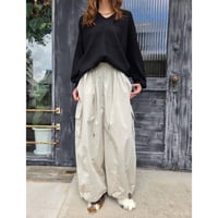 hunch Vネックイレヘムニット