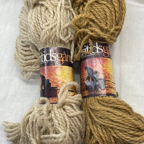 259　〈B〉Fritids garn　2色2カセセット