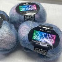 272　EXELENT MOHAIR COUNT10　GRADATION　COL:104　3玉セット