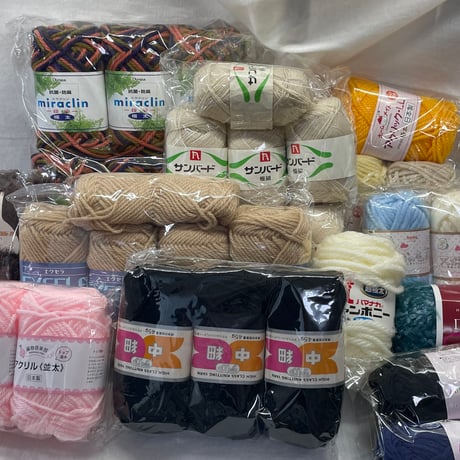 000　アクリル100％中心・毛糸詰め合わせセット㊳　※送料込み商品