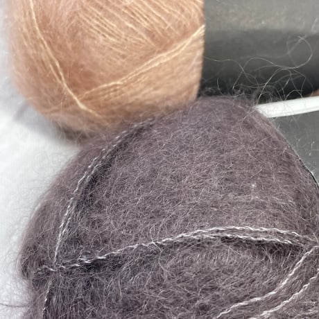 272　〈A〉HIGHLAND WOOL2色2玉＆〈B〉SILK MOHAIR　2色　1.84玉セット