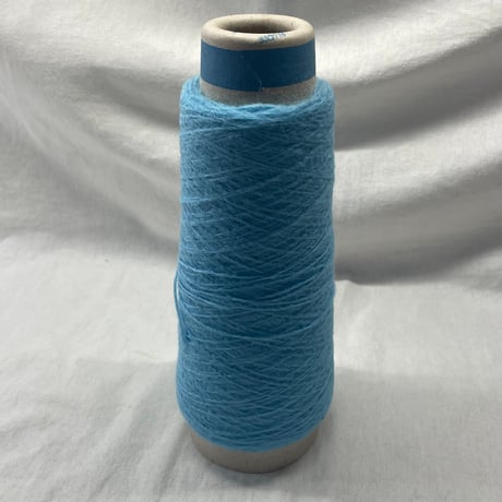 273　水色ウール様毛糸　全量185ｇ